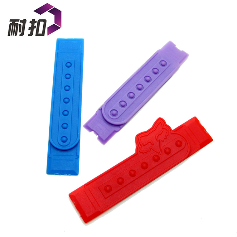 供應商廠家定制高品質環(huán)保帽子搭條 七孔排扣 帽扣