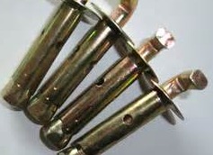 安裝一臺電熱水器需要用到幾個螺釘？